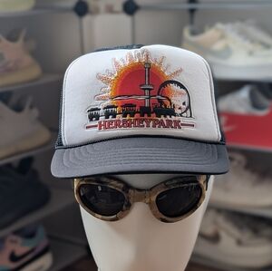 Hersheypark Vintage Trucker Hat (OS)